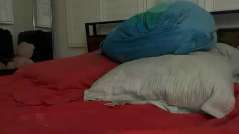 rider853 online show from 12-22-25, 02:52