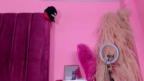 Snapshot of rihanna_hotx chatting on 09-26-25, 04:27 Rihanna hotx online show from 09-26-25, 04:27