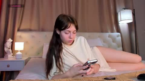 Snapshot of rihanna_walker chatting on 10-18-25, 01:30 rihanna_walker online show from 10-18-25, 01:30