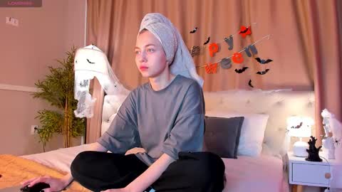 Snapshot of rihanna_walker chatting on 10-27-25, 01:20 rihanna_walker online show from 10-27-25, 01:20