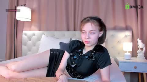 Snapshot of rihanna_walker chatting on 11-16-25, 01:22 rihanna_walker online show from 11-16-25, 01:22