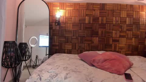 Sara online show from 01-10-25, 10:06