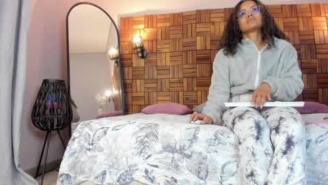 Sara online show from 01-23-25, 10:01