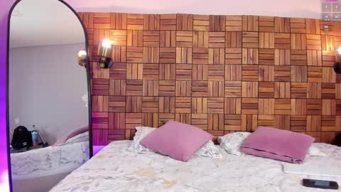 Sara online show from 02-15-25, 10:11