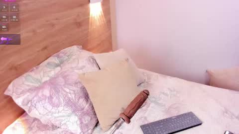 Snapshot of rihannadeep chatting on 02-19-26, 11:28 Sara online show from 02-19-26, 11:28