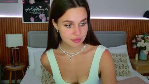 Snapshot of rihannariley chatting on 09-09-25, 06:18 Rihanna online show from 09-09-25, 06:18