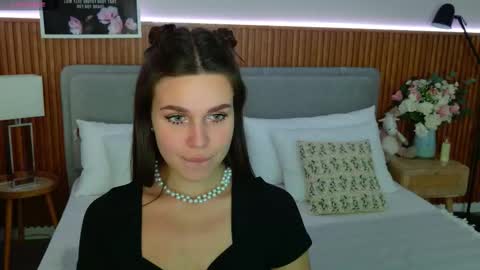 Snapshot of rihannariley chatting on 09-19-25, 05:57 Rihanna online show from 09-19-25, 05:57