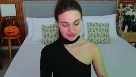 Snapshot of rihannariley chatting on 10-26-25, 05:08 Rihanna online show from 10-26-25, 05:08