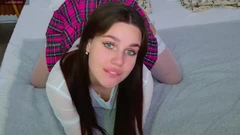 Rihanna online show from 11-07-25, 05:35