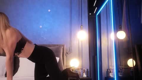    if you wanna buy smth stockingsph etc  custom videos or pics  online show from 10-25-25, 11:29