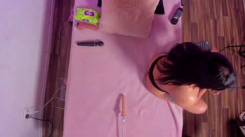 Snapshot of riley_reid_19 chatting on 12-11-24, 02:52 kamila online show from 12-11-24, 02:52