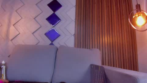 Snapshot of riley_reid_19 chatting on 12-13-24, 12:17 kamila online show from 12-13-24, 12:17