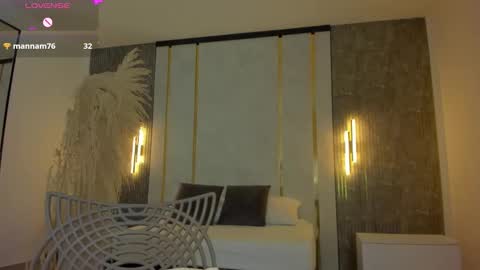 Riley Sierra online show from 01-14-26, 12:33