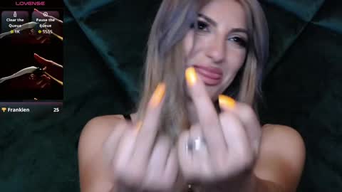 rileylannax online show from 05-13-26, 06:33
