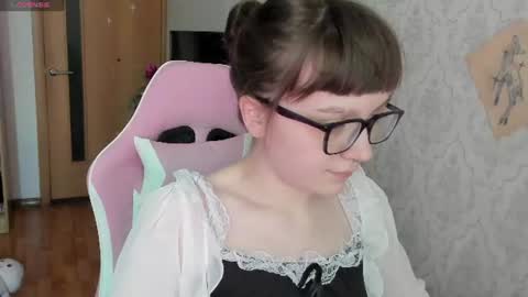 Snapshot of rileynymph chatting on 06-12-26, 04:11 My name is Riley Like my broadcast pls 3 online show from 06-12-26, 04:11