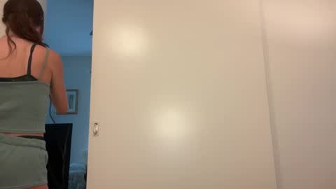 Snapshot of rileysmitheree chatting on 03-17-26, 11:08 Riley online show from 03-17-26, 11:08