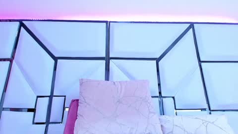 Riley online show from 01-14-25, 03:04