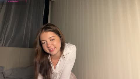 Snapshot of rin_the_mermaid chatting on 01-08-26, 07:49 RIn online show from 01-08-26, 07:49