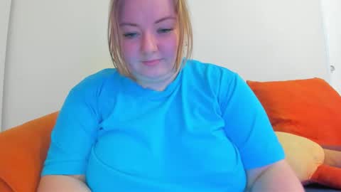 rina16 online show from 11-25-25, 07:19