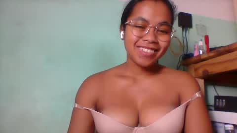 rinah856024 online show from 05-08-26, 06:13