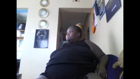 Snapshot of rio_sky chatting on 01-08-25, 12:37 cookie online show from 01-08-25, 12:37