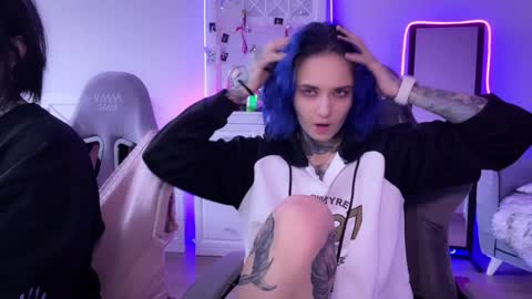   DianaBrite            fansl y online show from 01-21-25, 11:56