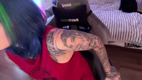   DianaBrite            fansl y online show from 10-21-25, 01:45