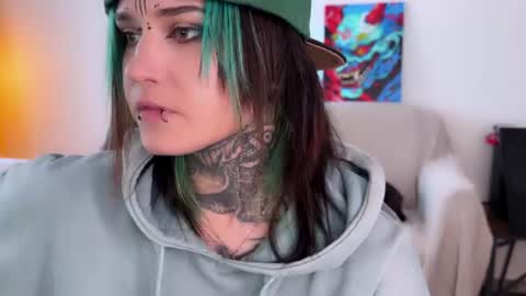   DianaBrite            fansl y online show from 06-14-26, 12:51