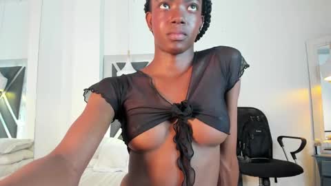 Snapshot of ririblonde chatting on 10-06-25, 04:04 Ririblonde online show from 10-06-25, 04:04