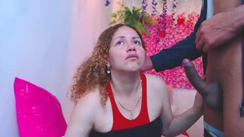 Snapshot of risitos_de_oro_ chatting on 09-19-25, 02:40 Risitos De Oro online show from 09-19-25, 02:40