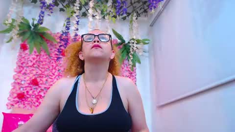 Snapshot of risitos_de_oro_ chatting on 06-28-26, 11:05 Risitos De Oro online show from 06-28-26, 11:05