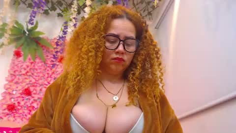 Snapshot of risitos_de_oro_ chatting on 07-05-26, 10:44 Risitos De Oro online show from 07-05-26, 10:44