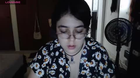 PeachSalinger online show from 09-13-25, 05:13