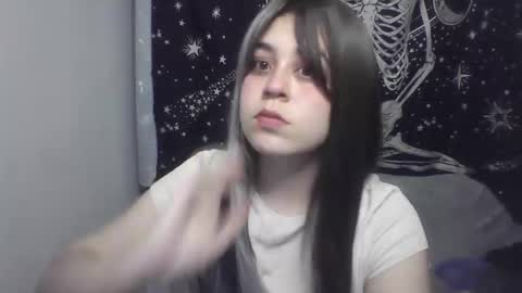 PeachSalinger online show from 09-24-25, 08:50