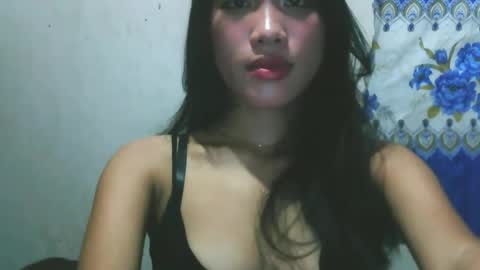 Snapshot of riyu77 chatting on 12-15-25, 02:05 riyu77 online show from 12-15-25, 02:05