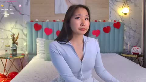 Snapshot of rizeshiro chatting on 02-19-25, 06:33 Rize online show from 02-19-25, 06:33