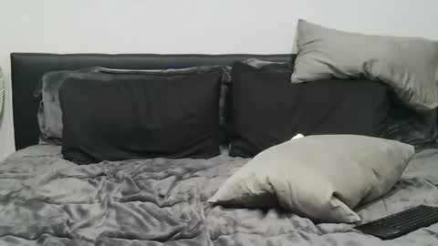 RJandScooterRJ-black guySc-white guy online show from 11-25-25, 11:21
