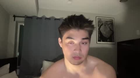 Snapshot of rjayson14 chatting on 10-20-25, 10:32 rjyason9 online show from 10-20-25, 10:32