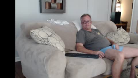 Snapshot of rjkelly6892 chatting on 07-18-26, 04:22 rjkelly6892 online show from 07-18-26, 04:22