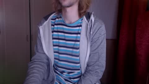 Snapshot of rly_jax chatting on 01-22-25, 05:28 Mikey online show from 01-22-25, 05:28