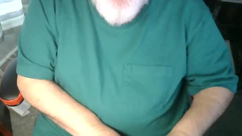Snapshot of rndmronnie chatting on 10-06-25, 05:32 Ron Rodan online show from 10-06-25, 05:32