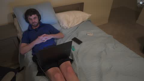 Ryan aka KeylimeRy online show from 12-30-24, 09:16