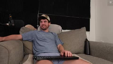 Ryan aka KeylimeRy online show from 11-14-25, 02:49