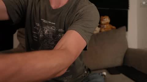 Snapshot of rndmzd chatting on 04-01-26, 01:23 Ryan aka KeylimeRy online show from 04-01-26, 01:23