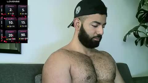 Snapshot of roa32sebas chatting on 09-27-25, 02:00 SebasRoa online show from 09-27-25, 02:00