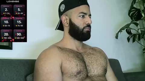 Snapshot of roa32sebas chatting on 10-01-25, 03:07 SebasRoa online show from 10-01-25, 03:07