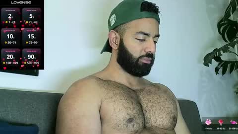 Snapshot of roa32sebas chatting on 10-06-25, 06:27 SebasRoa online show from 10-06-25, 06:27