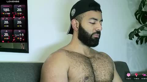 Snapshot of roa32sebas chatting on 10-10-25, 06:07 SebasRoa online show from 10-10-25, 06:07