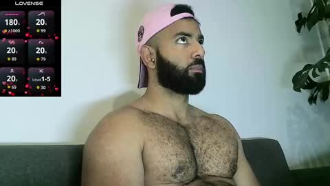 Snapshot of roa32sebas chatting on 10-27-25, 06:45 SebasRoa online show from 10-27-25, 06:45