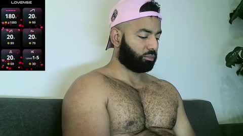 Snapshot of roa32sebas chatting on 11-10-25, 03:11 SebasRoa online show from 11-10-25, 03:11